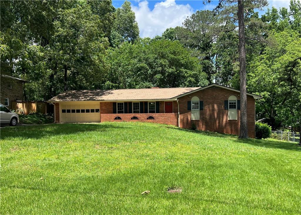 5607 Mountainbrooke Ct., Stone Mountain, GA 30087