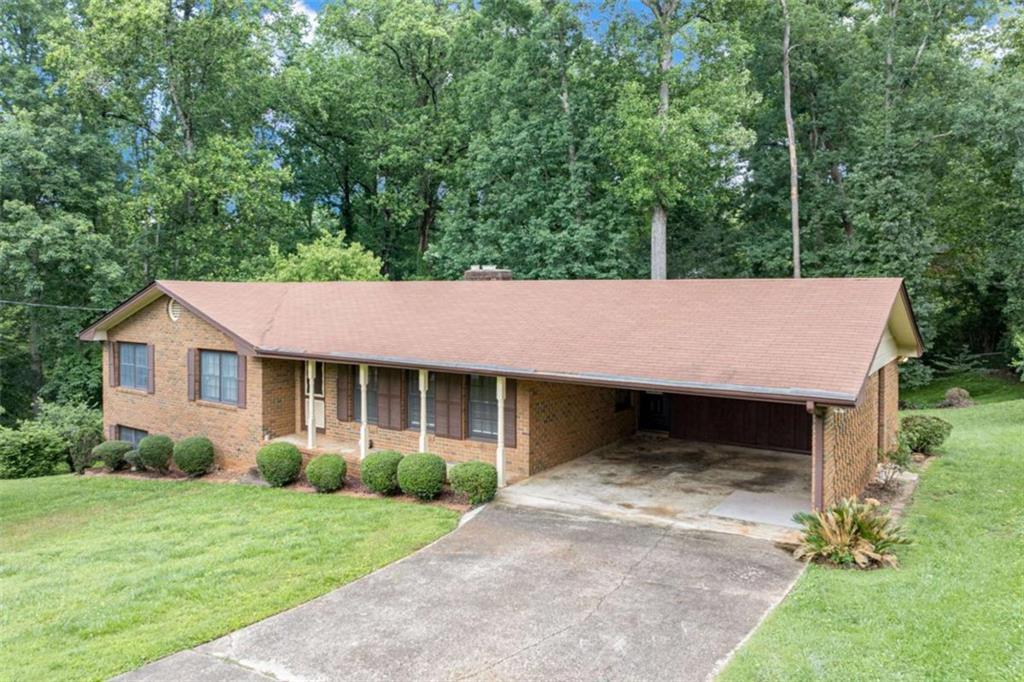 3740 Windy Hill Cir., Gainesville, GA 30504