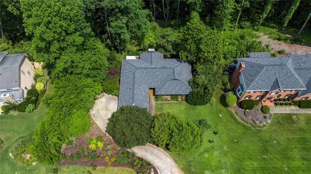 11785 Mountain Laurel Dr., Roswell, GA 30075