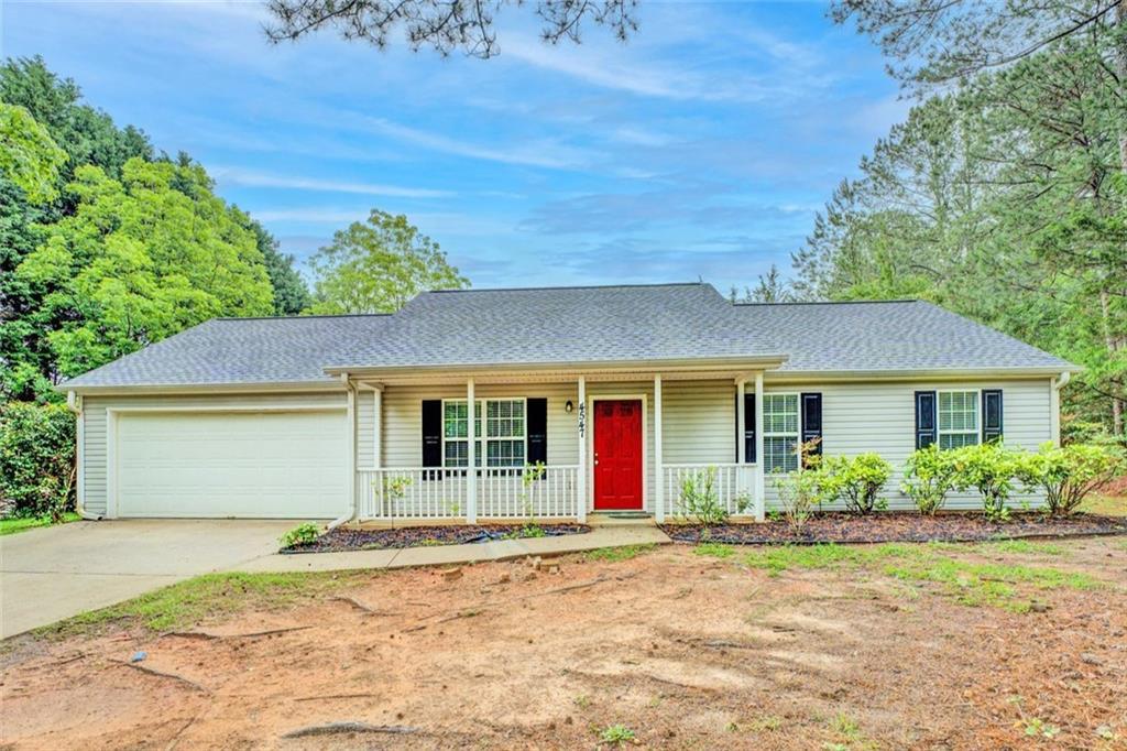 4547 Atha Cir., Loganville, GA 30052