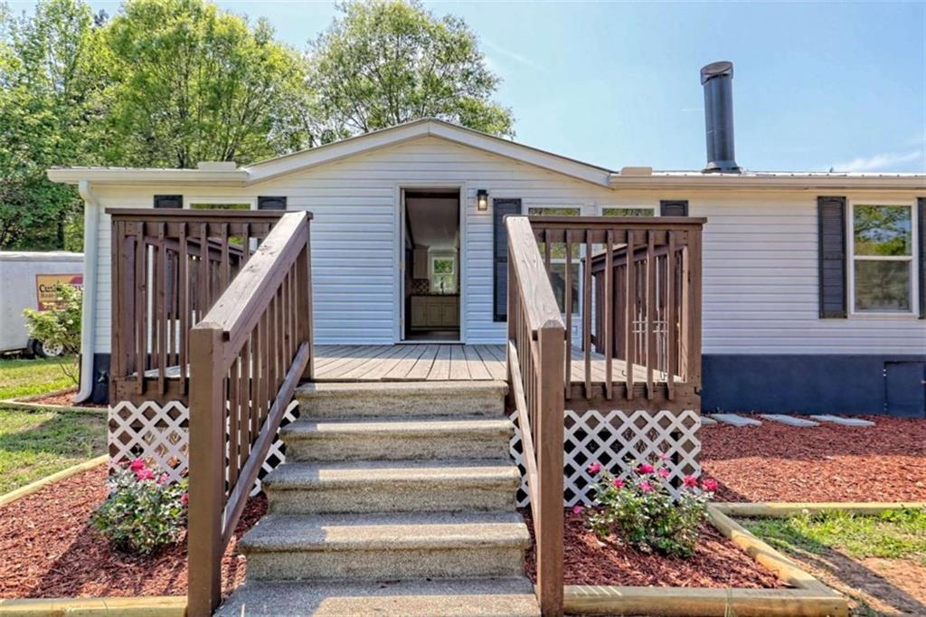 215 Lawrence St., Cornelia, GA 30531