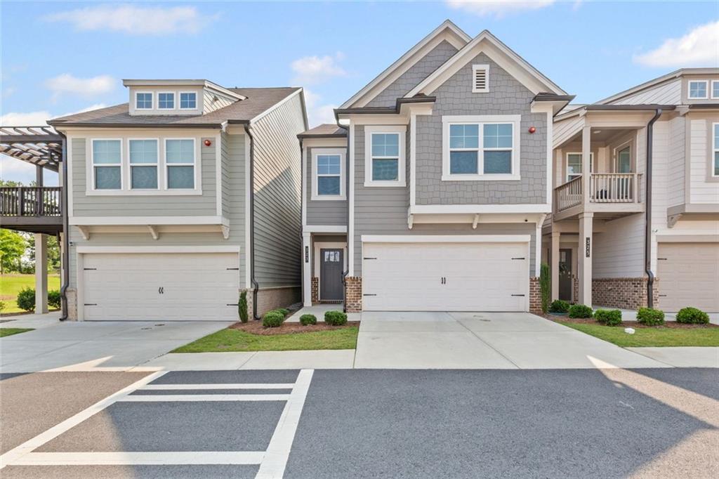 323 Hayden Cir., Woodstock, GA 30189