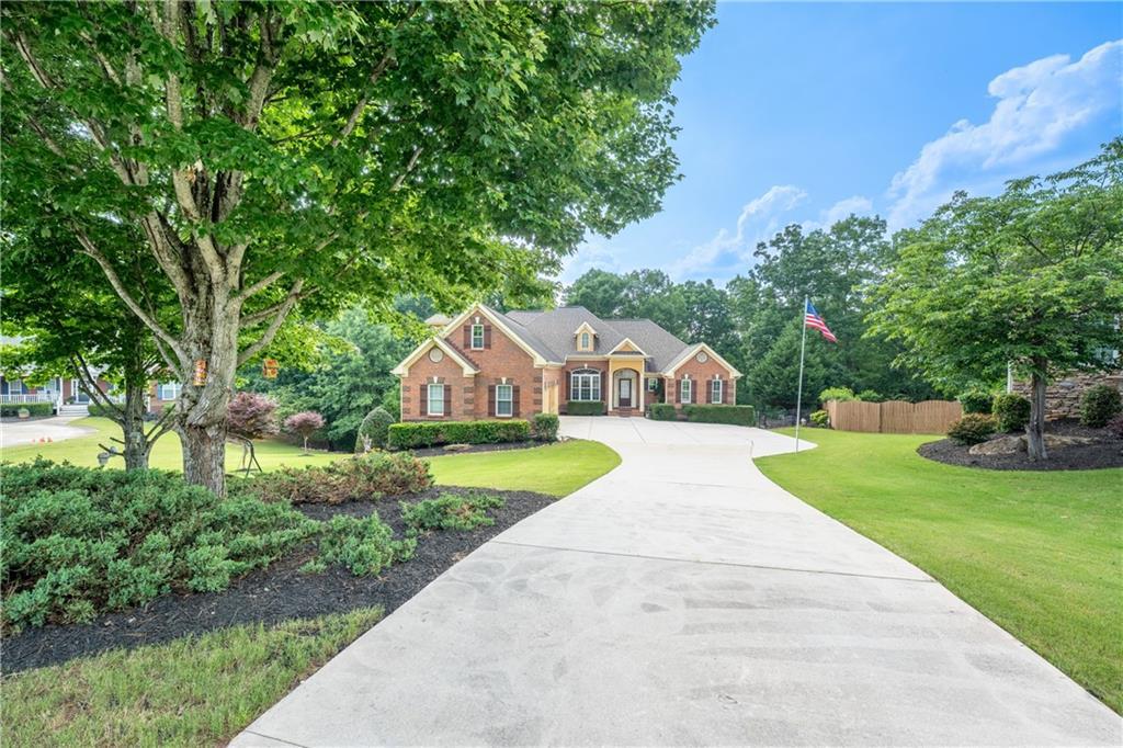 3498 Hickory Lake Dr., Gainesville, GA 30506