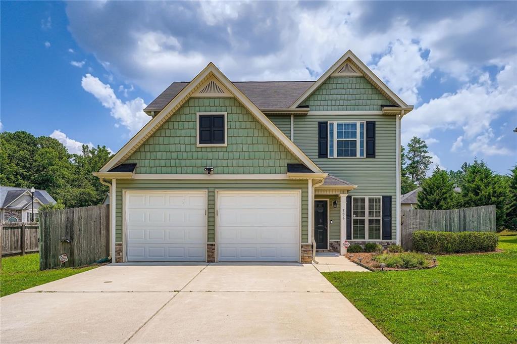 306 Station Dr., Dallas, GA 30157