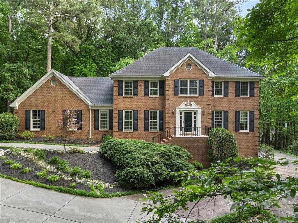 127 Roe Hampton Ln., Stone Mountain, GA 30087