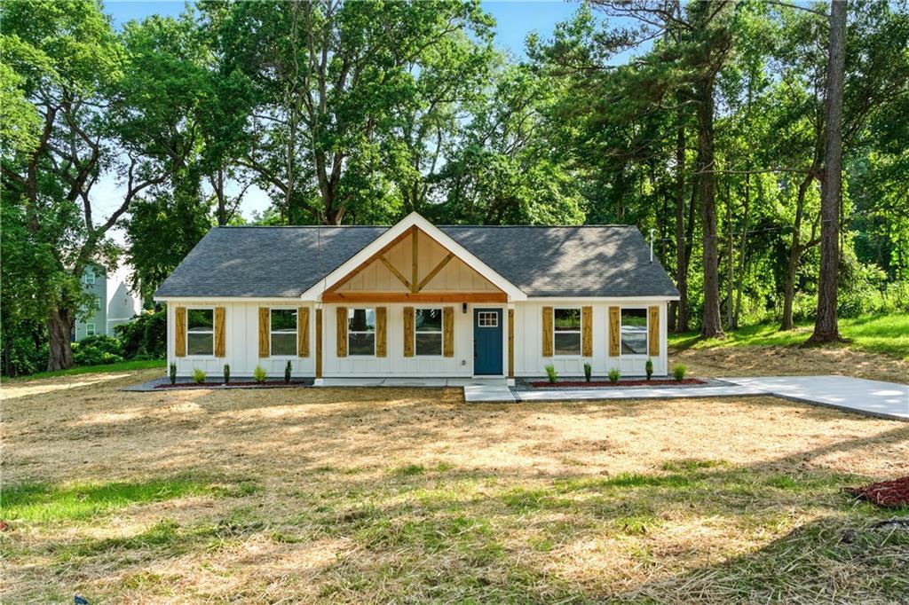 124 Sims Dr., Hiram, GA 30141