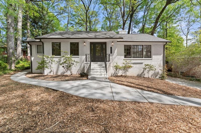 3915 Ivy Rd., Atlanta, GA 30342