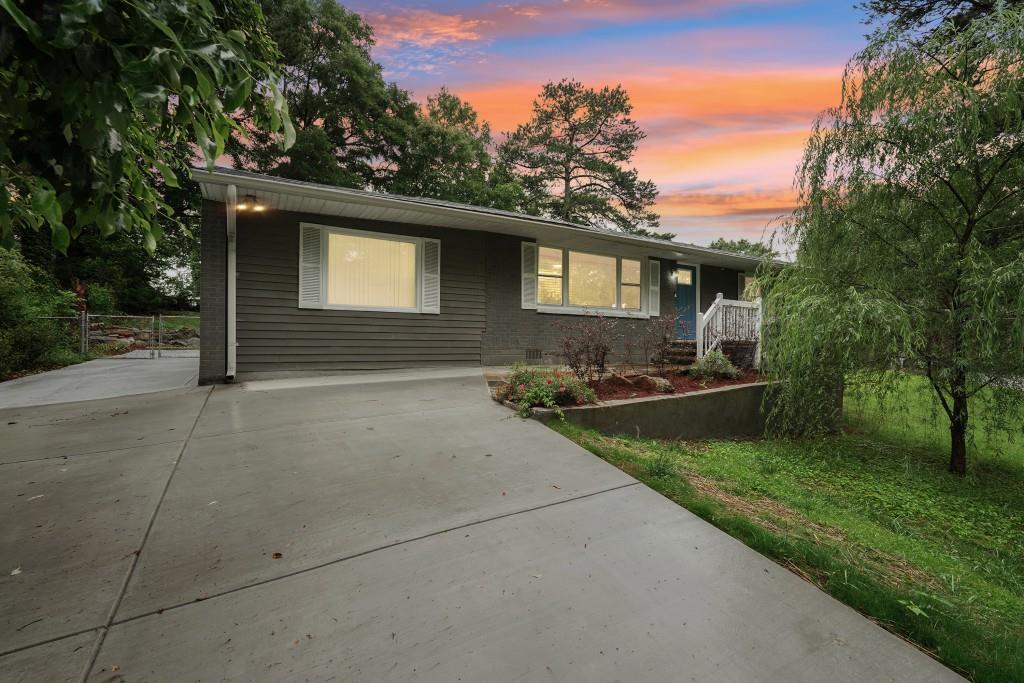 1977 Wee Kirk Rd., Atlanta, GA 30316