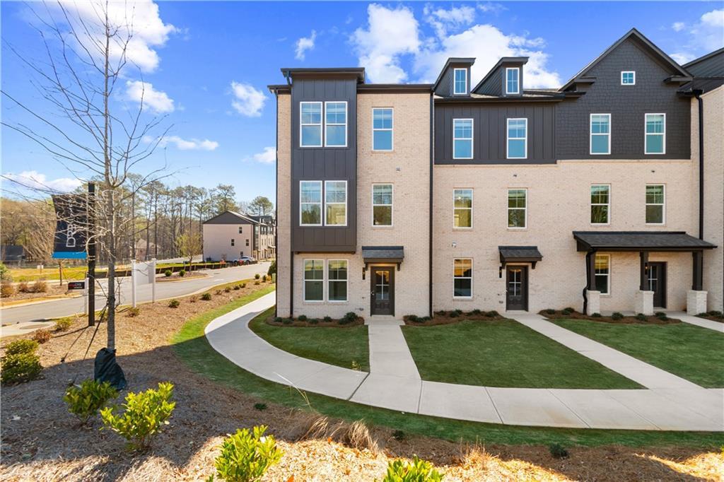 101 Daybreak Ln., Newnan, GA 30265