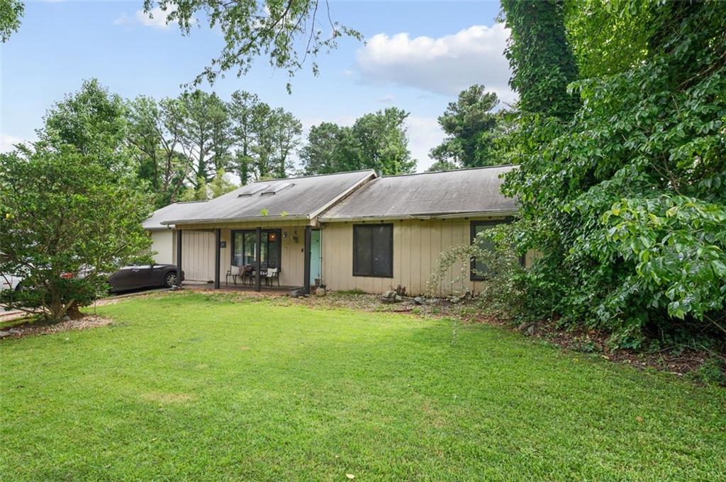 962 Brighton Dr., Lawrenceville, GA 30043