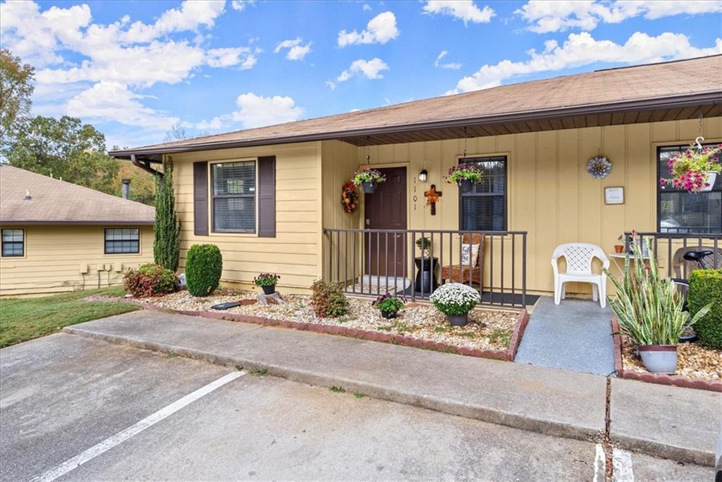 1101 New Horizon St., Powder Springs, GA 30127