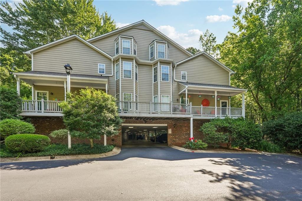4467 Pineridge Cir., Atlanta, GA 30338