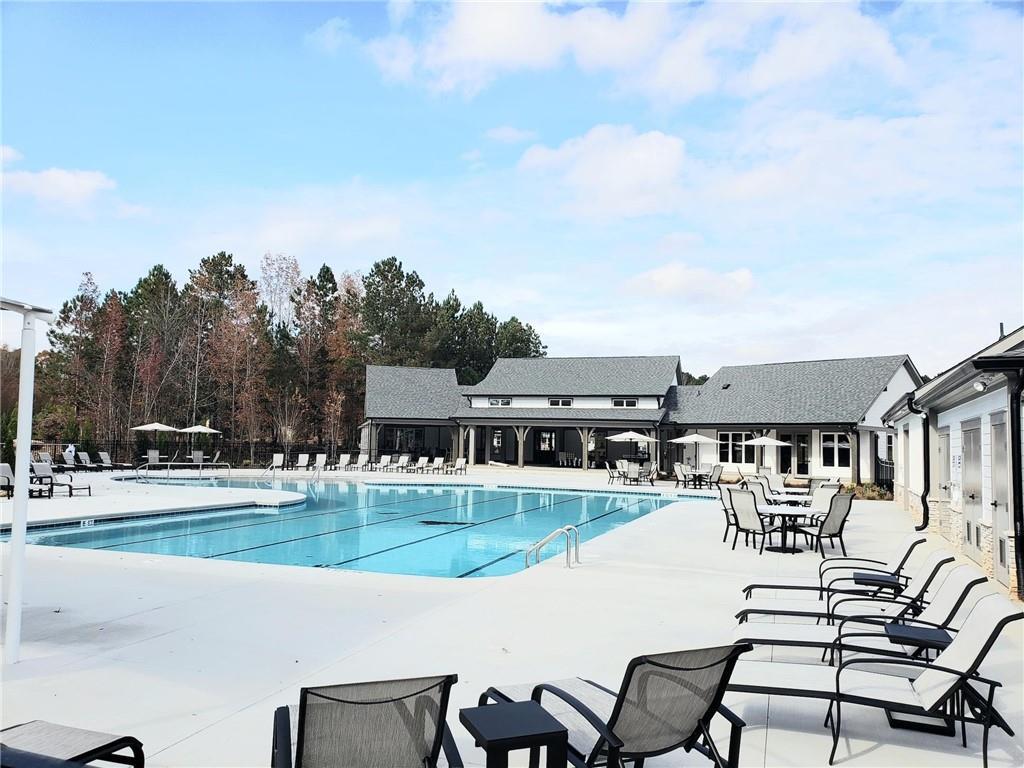 155 Storm Ln., Hoschton, GA 30548