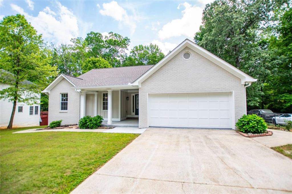 9691 Squirrel Wood Run, Douglasville, GA 30135