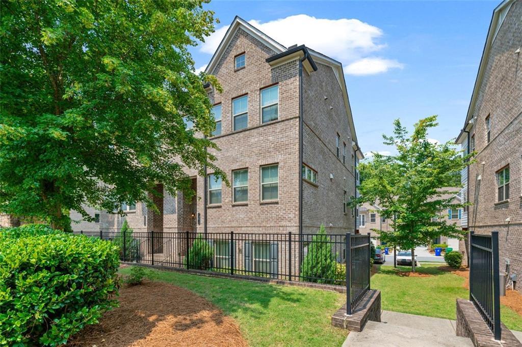 1463 Edgebrook Ct. #14, Atlanta, GA 30329
