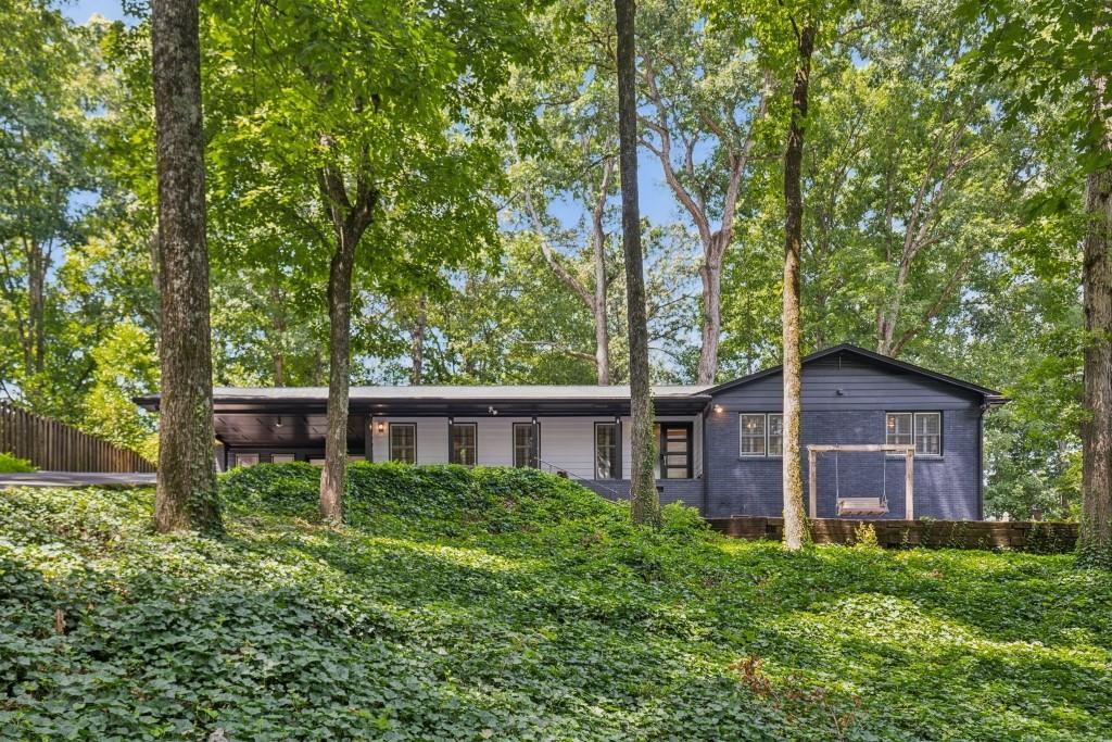 6878 Brandon Mill Rd., Sandy Springs, GA 30328
