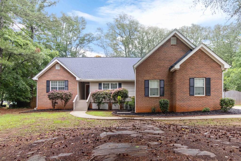 210 Riveredge Way, Mcdonough, GA 30252