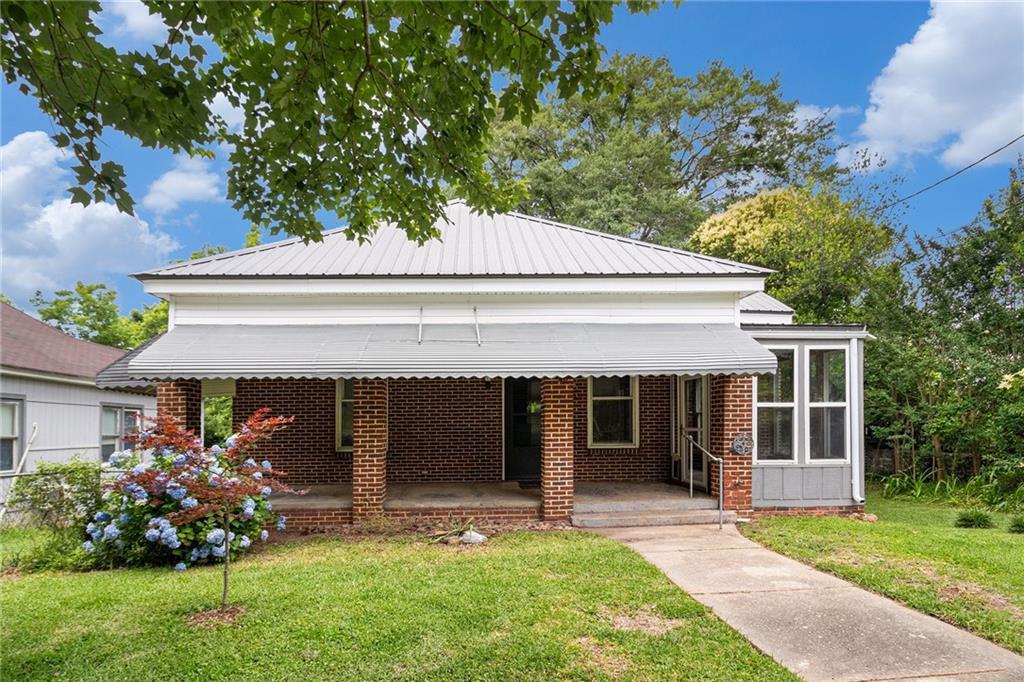 104 4th St., Manchester, GA 31816