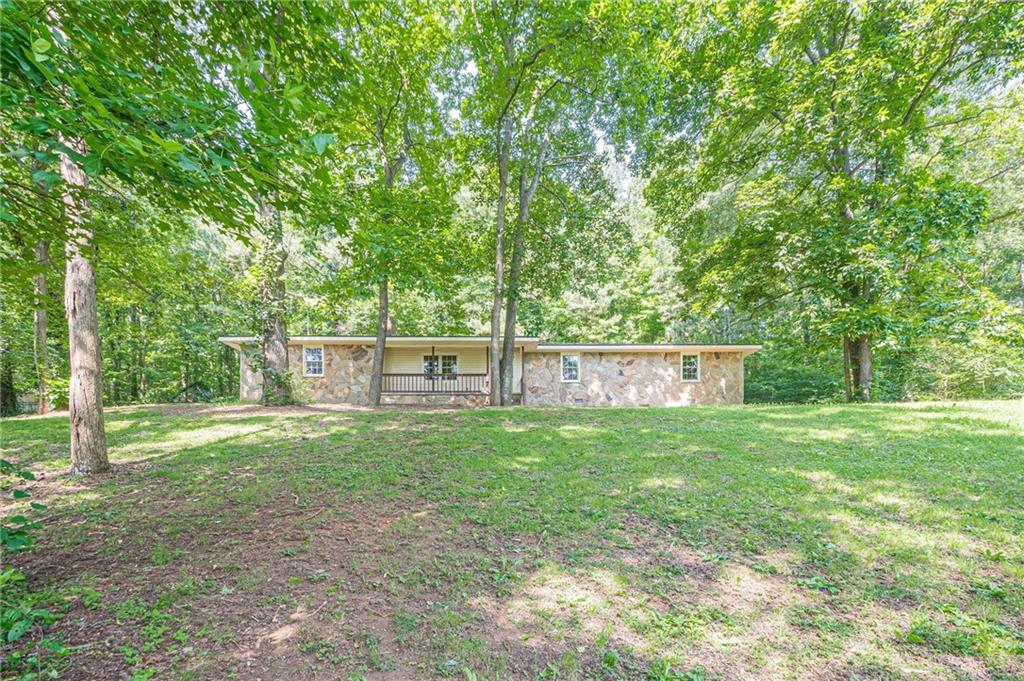 109 Amberidge Dr., Cartersville, GA 30121