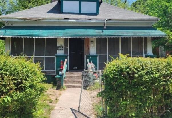 901 Mayson Turner Rd., Atlanta, GA 30314