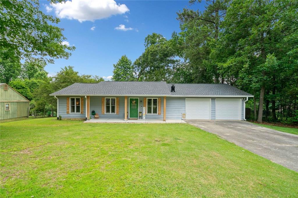 130 Sunnybrook Ln., Woodstock, GA 30188