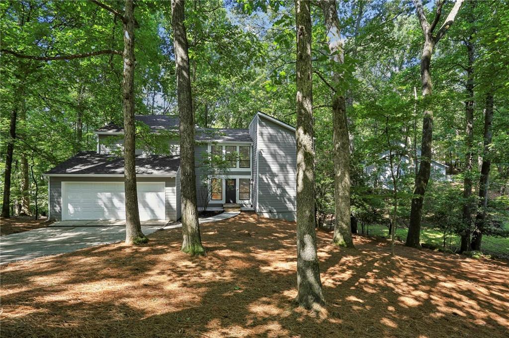 545 Woodman Pl., Roswell, GA 30076