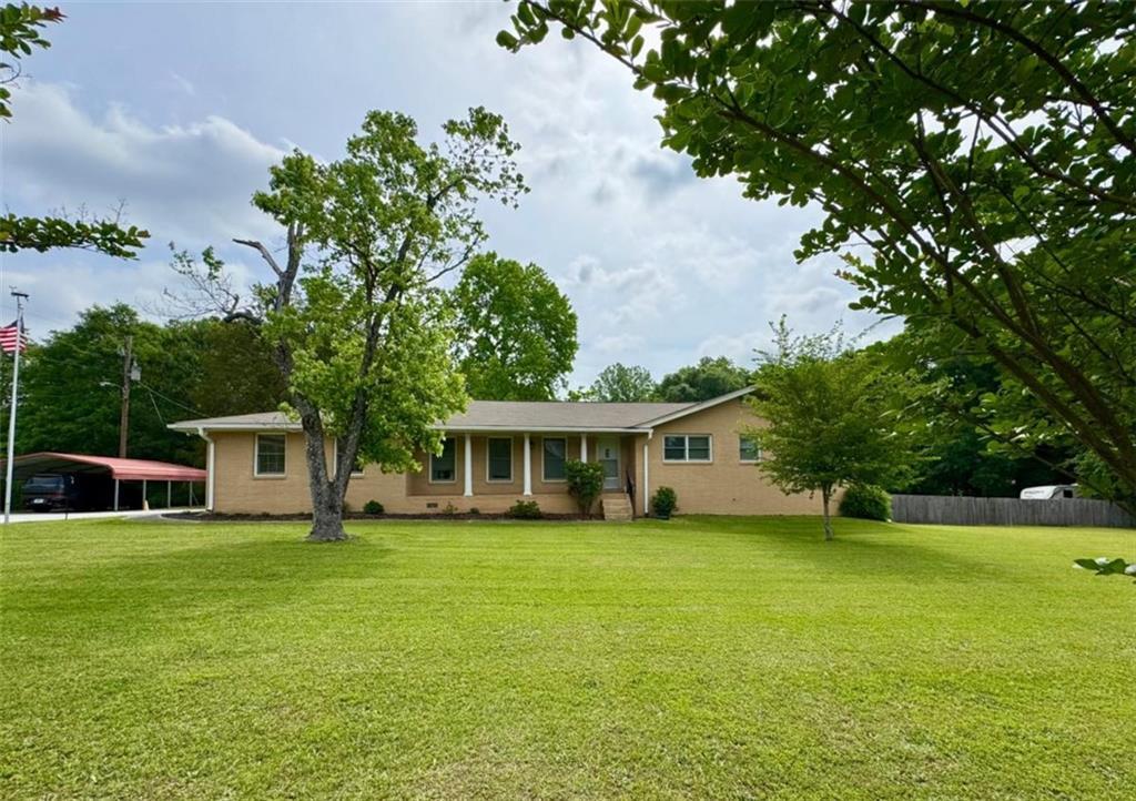 3332 Oak Grove Rd., Loganville, GA 30052