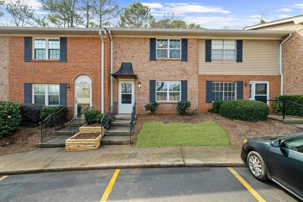382 Northdale Ct., Lawrenceville, GA 30046