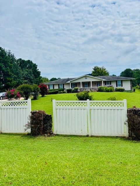 941 Babbs Mill Rd., Hampton, GA 30228