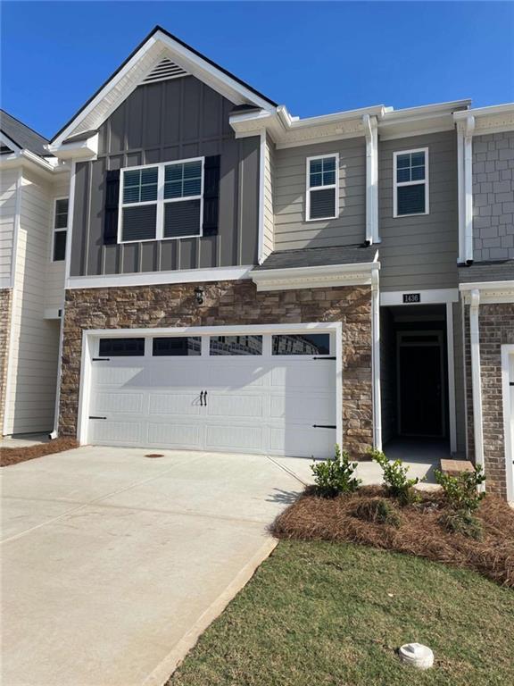 1404 Gray Branch Dr., Lawrenceville, GA 30045