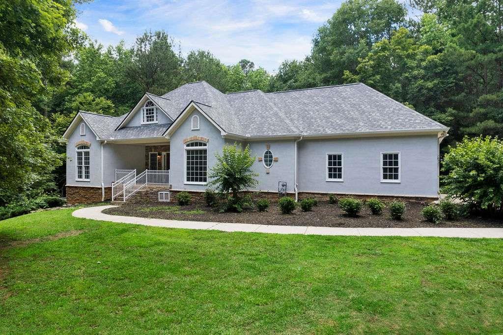 1460 Bakers Bridge Rd., Douglasville, GA 30134