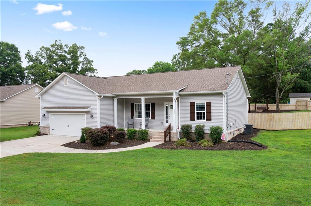 521 Peeples Valley Rd., Cartersville, GA 30121