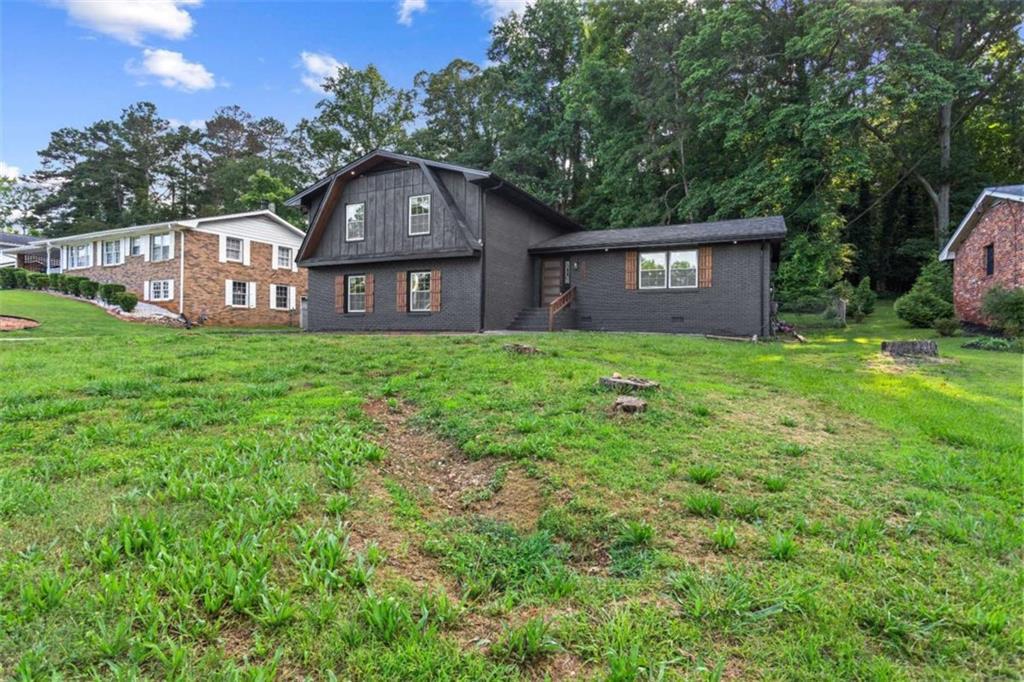 1239 Teakwood Tr., Stone Mountain, GA 30083