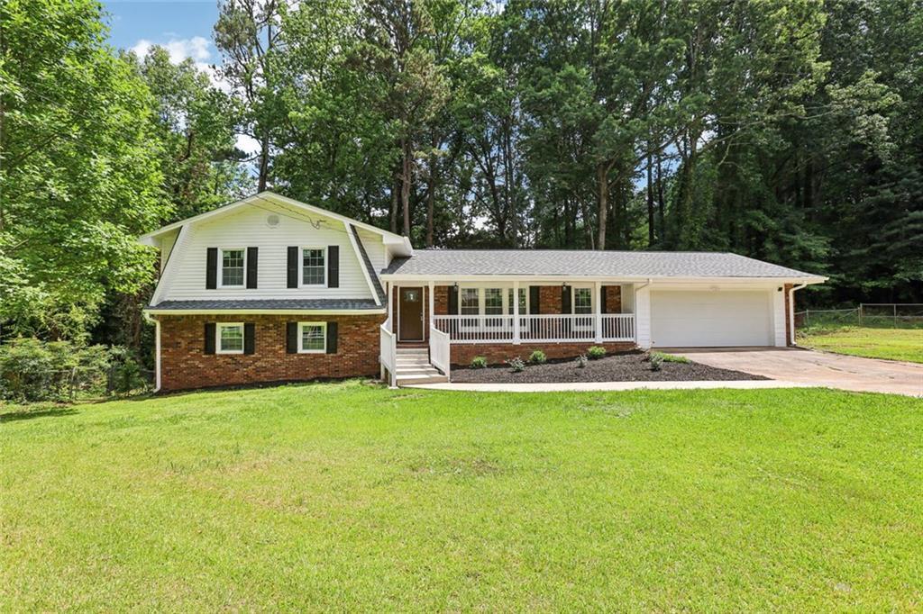 6000 Malibu Drive Dr., Morrow, GA 30260