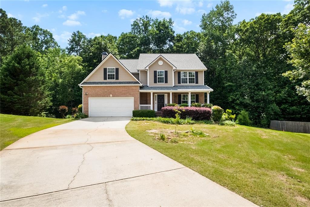3185 Oak Ridge Ln., Loganville, GA 30052