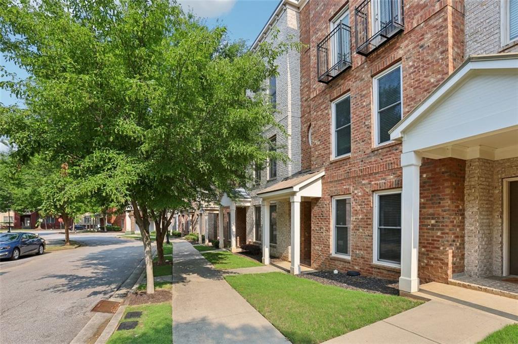 761 Liberty Commons Dr., Atlanta, GA 30314