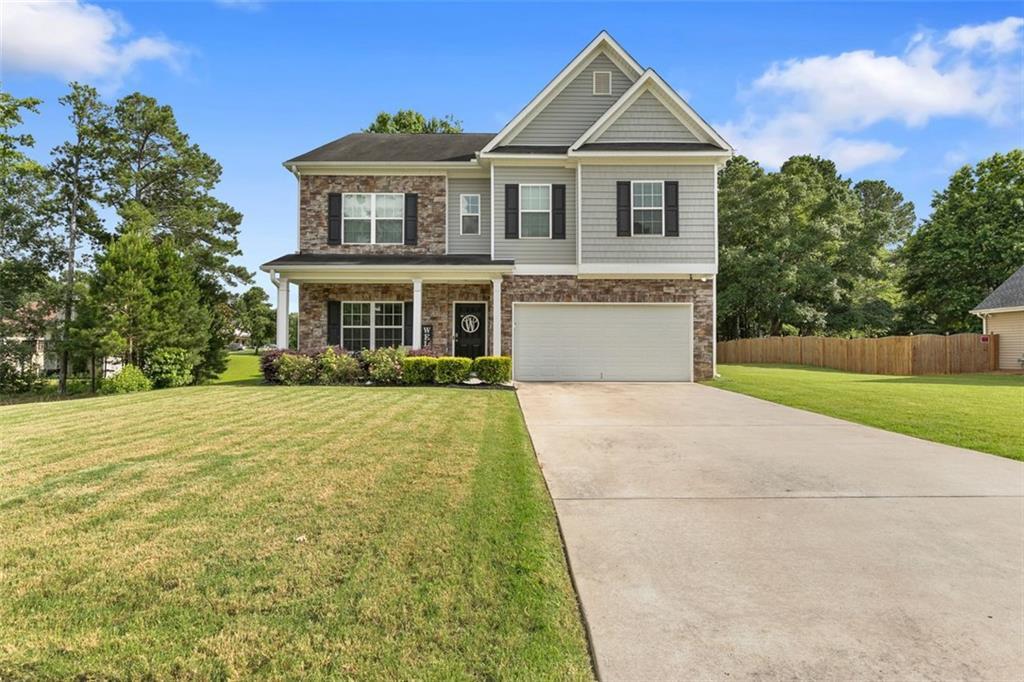 140 Canyons Ct., Hampton, GA 30228