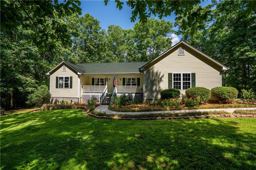 5584 Northwoods Rd., Clermont, GA 30527