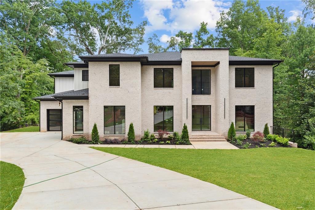 4125 Ashwoody Tr., Brookhaven, GA 30319