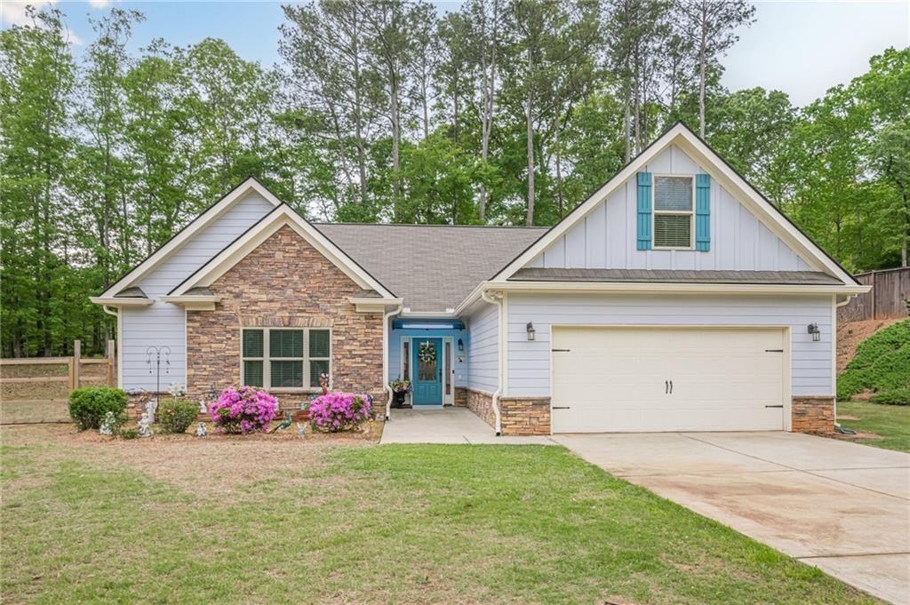 549 Greenridge Ln., Loganville, GA 30052