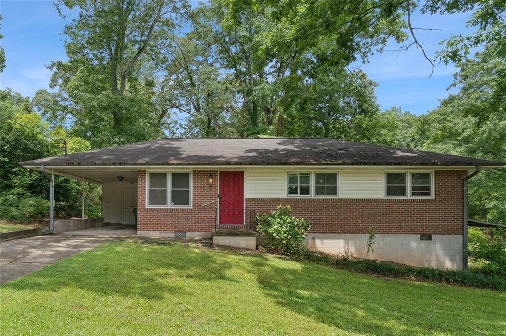 4653 Ridgewood Dr., Forest Park, GA 30297