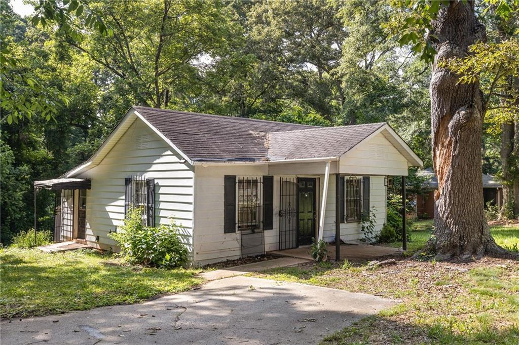 1151 Sheppard Pl., Stone Mountain, GA 30083