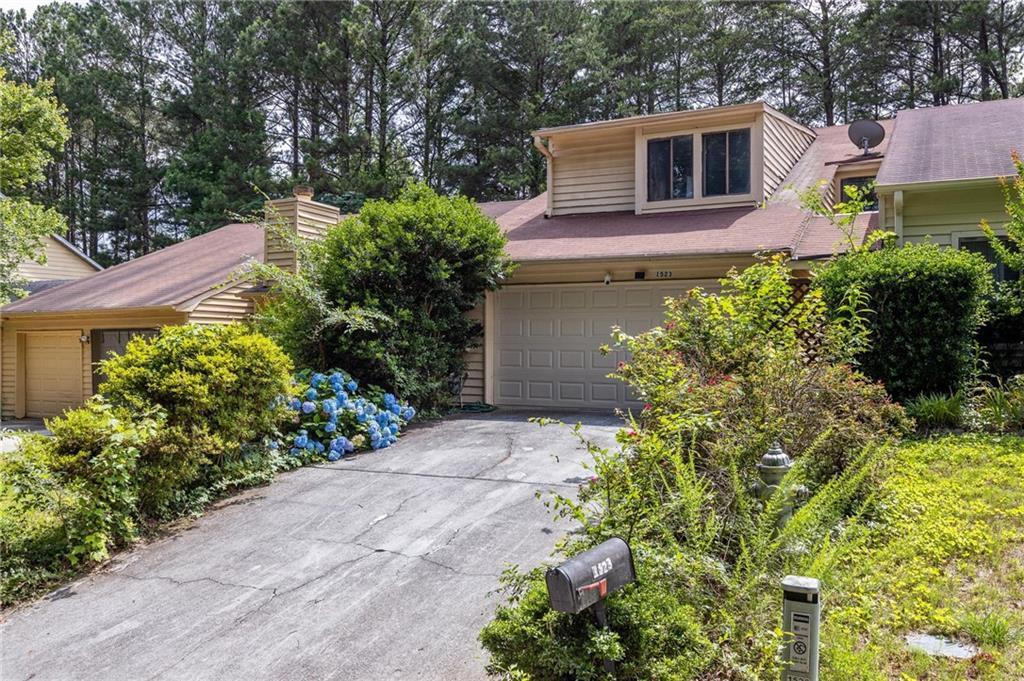 1523 Dillard Rd., Stone Mountain, GA 30088