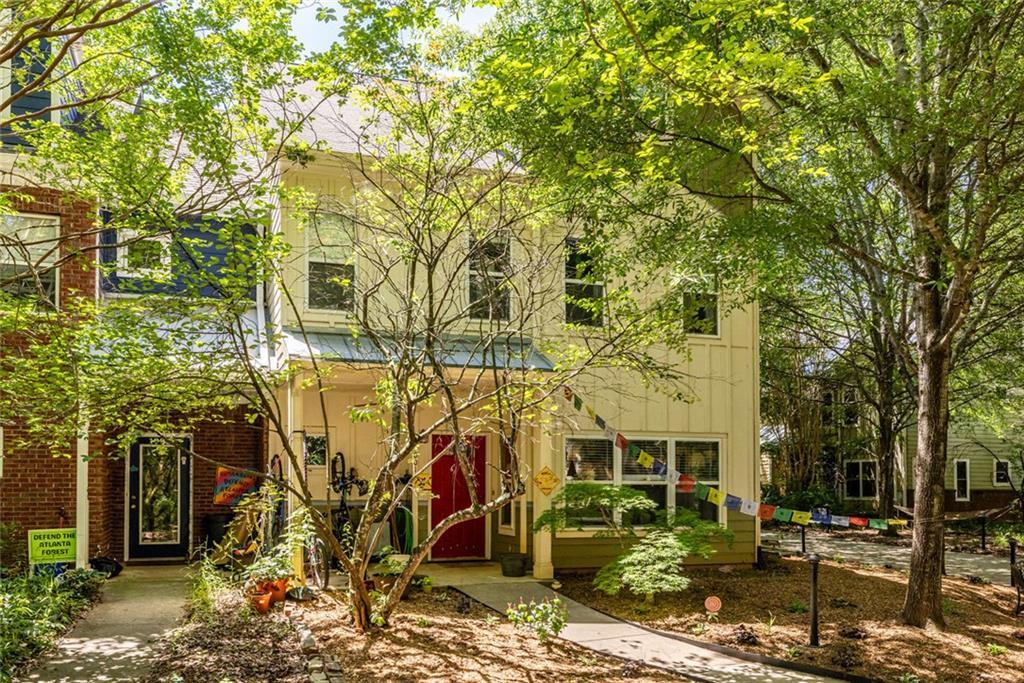 1001 Dancing Fox Rd., Decatur, GA 30032