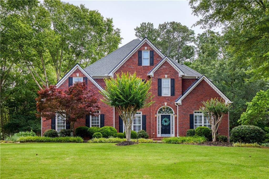 610 Woodstream Ct., Roswell, GA 30075