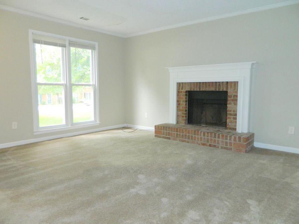 687 Redland Dr., Riverdale, GA 30238