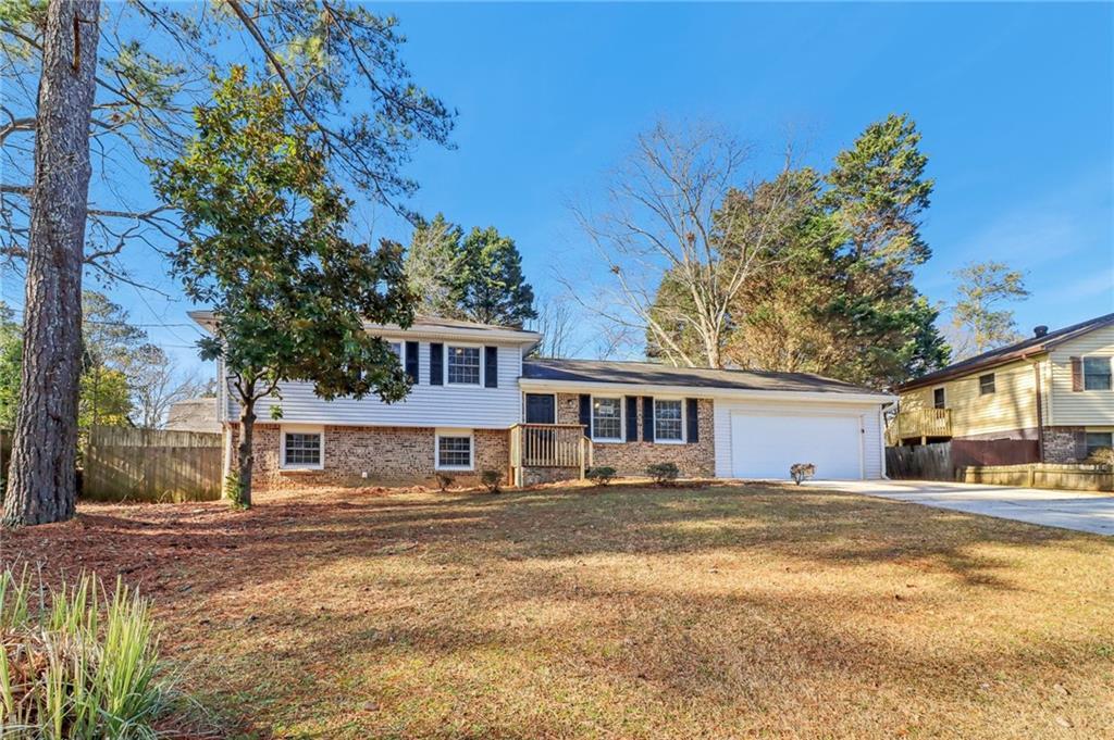 6071 Cristie Dr., Ellenwood, GA 30294