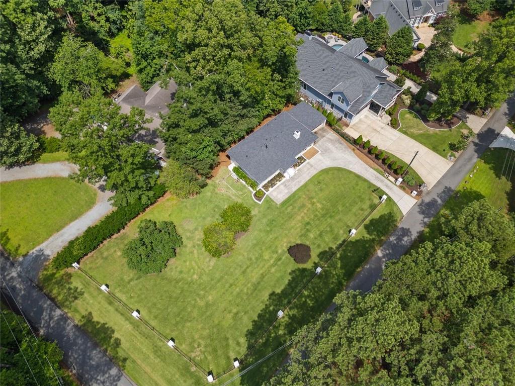 401 Cottonwood Dr., Woodstock, GA 30189