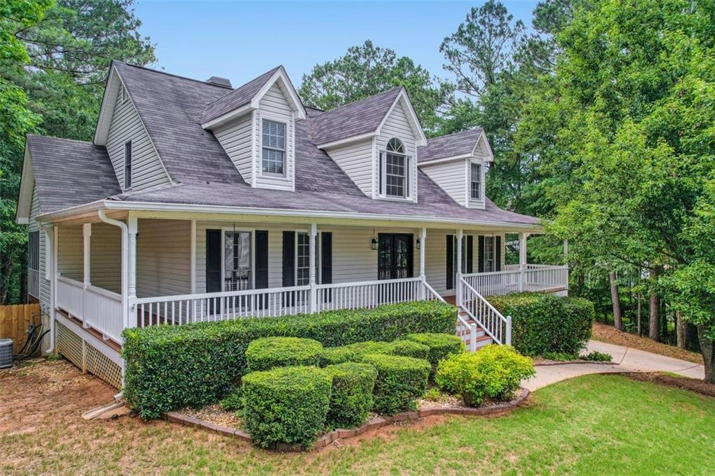 212 Warrenton Dr., Douglasville, GA 30134