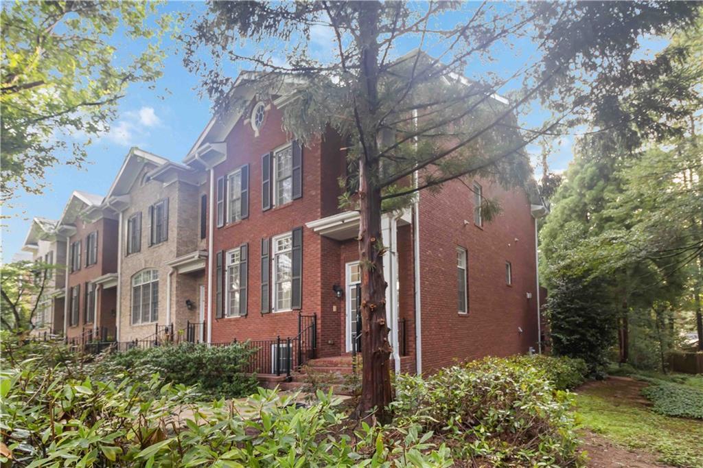 4280 Kingston Gate Cove, Atlanta, GA 30341